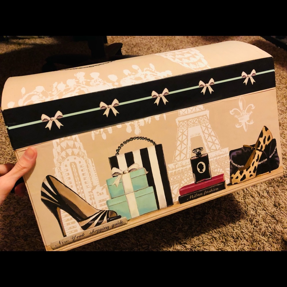 Preowned Chic storage both box ⭐️☺️ - Picture 6 of 16